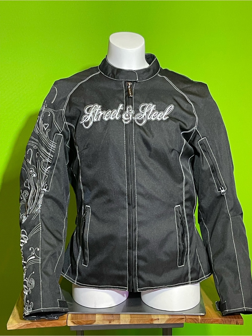NWOT Women’s Sz M “Street & Steel Heartthrob”Motorcycle Riding Jacket /Pristine/ - Picture 15 of 16